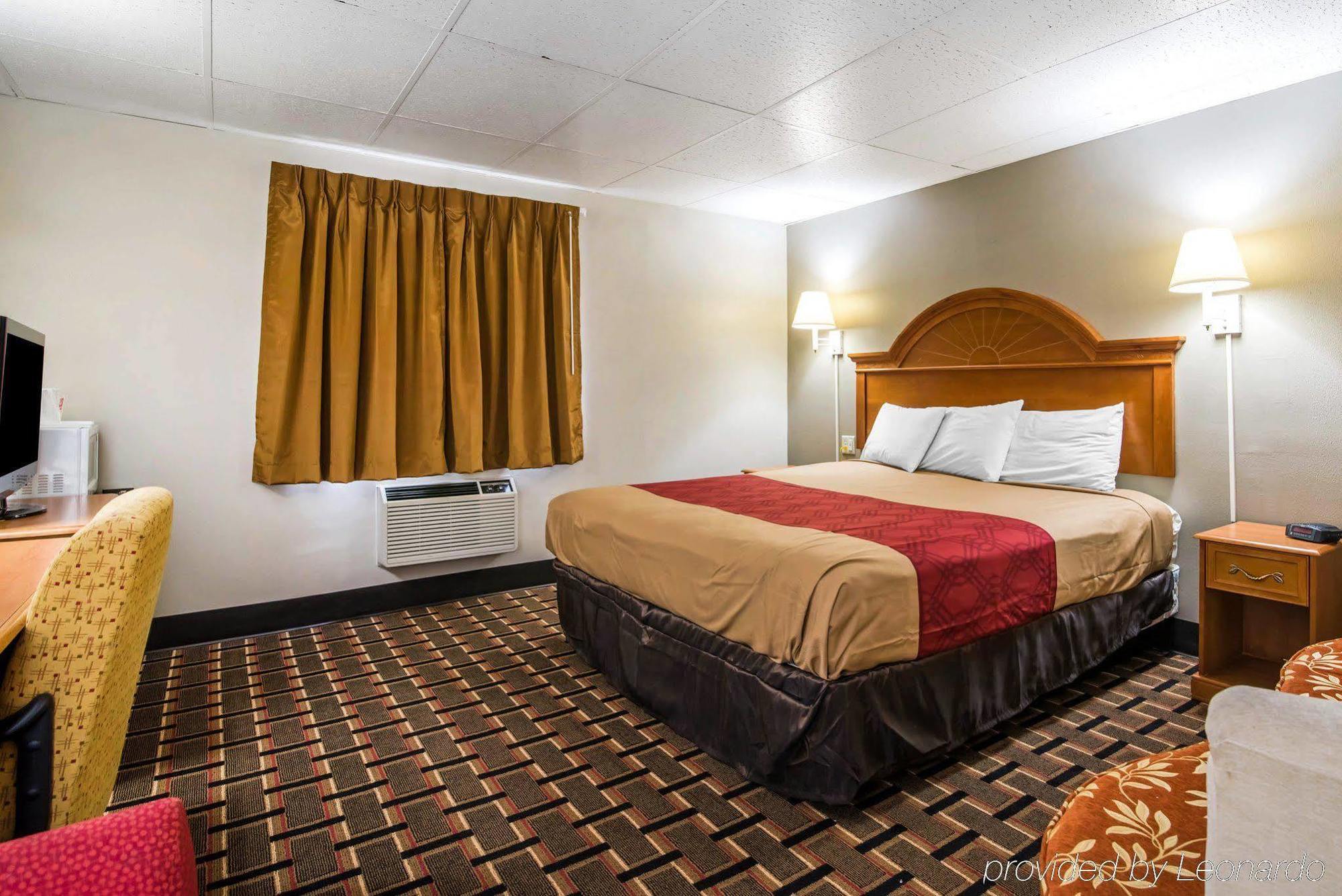 Econo Lodge นิวพาลทซ์ ภายนอก รูปภาพ