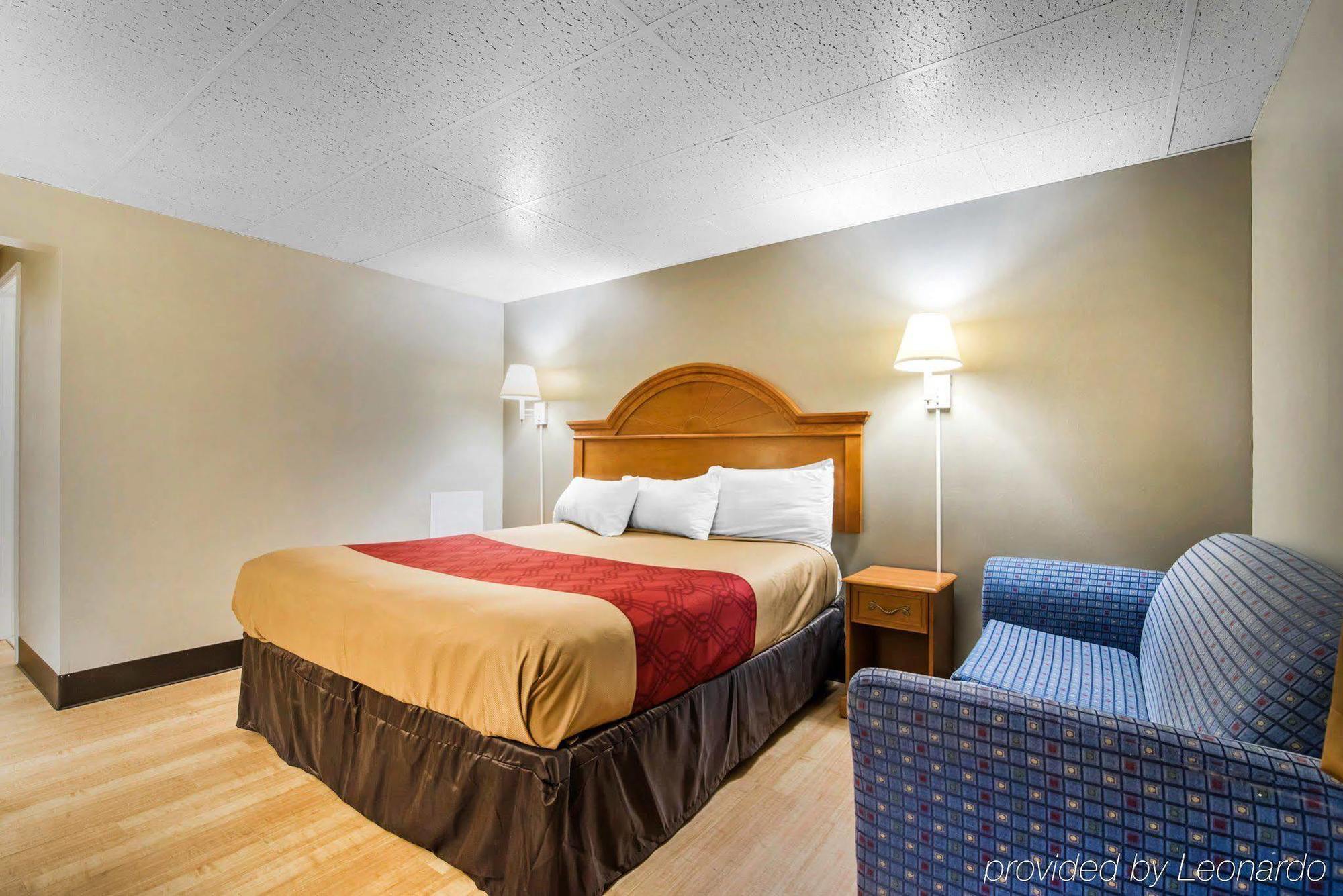 Econo Lodge นิวพาลทซ์ ภายนอก รูปภาพ