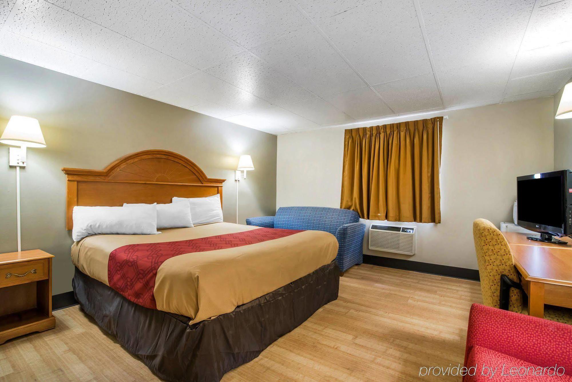 Econo Lodge นิวพาลทซ์ ภายนอก รูปภาพ