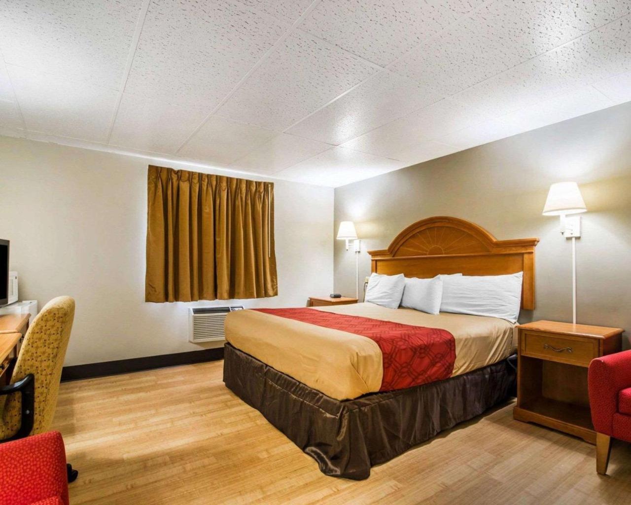 Econo Lodge นิวพาลทซ์ ภายนอก รูปภาพ