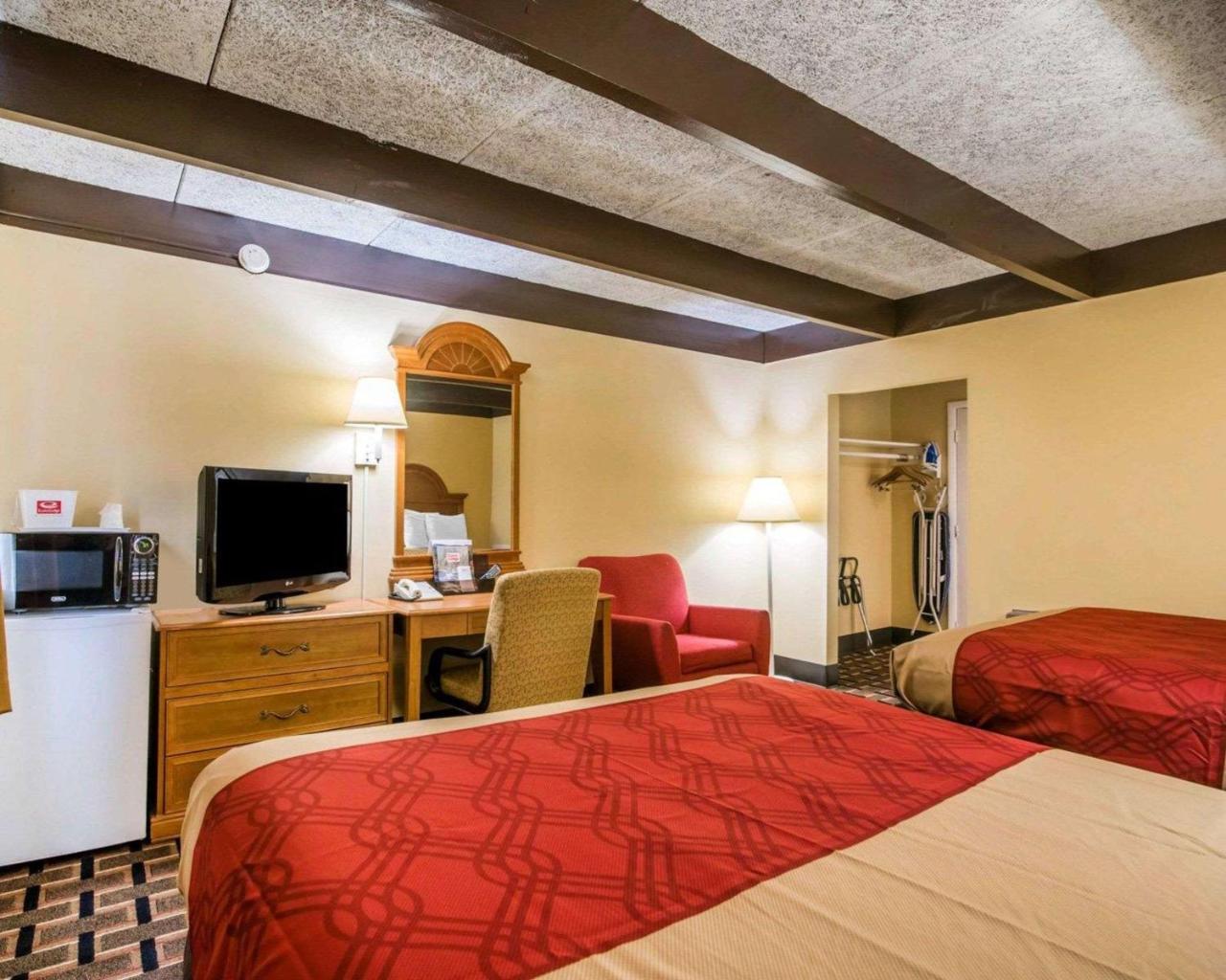Econo Lodge นิวพาลทซ์ ภายนอก รูปภาพ