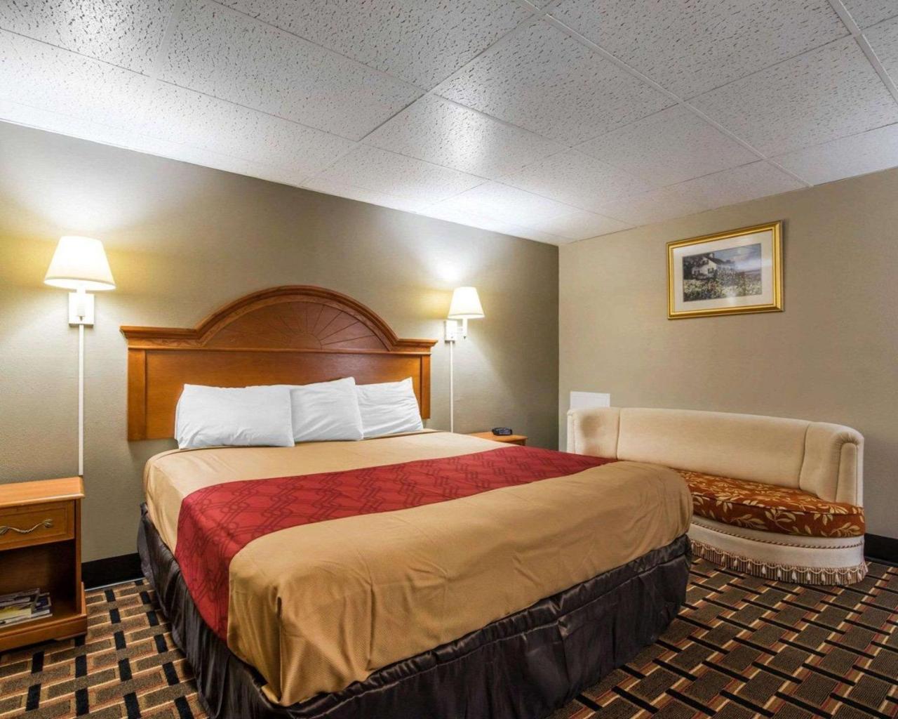 Econo Lodge นิวพาลทซ์ ภายนอก รูปภาพ