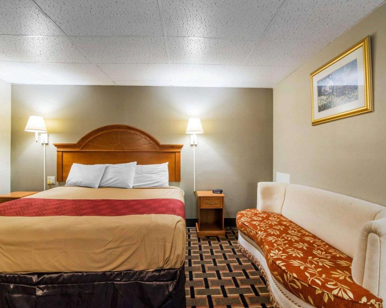 Econo Lodge นิวพาลทซ์ ภายนอก รูปภาพ